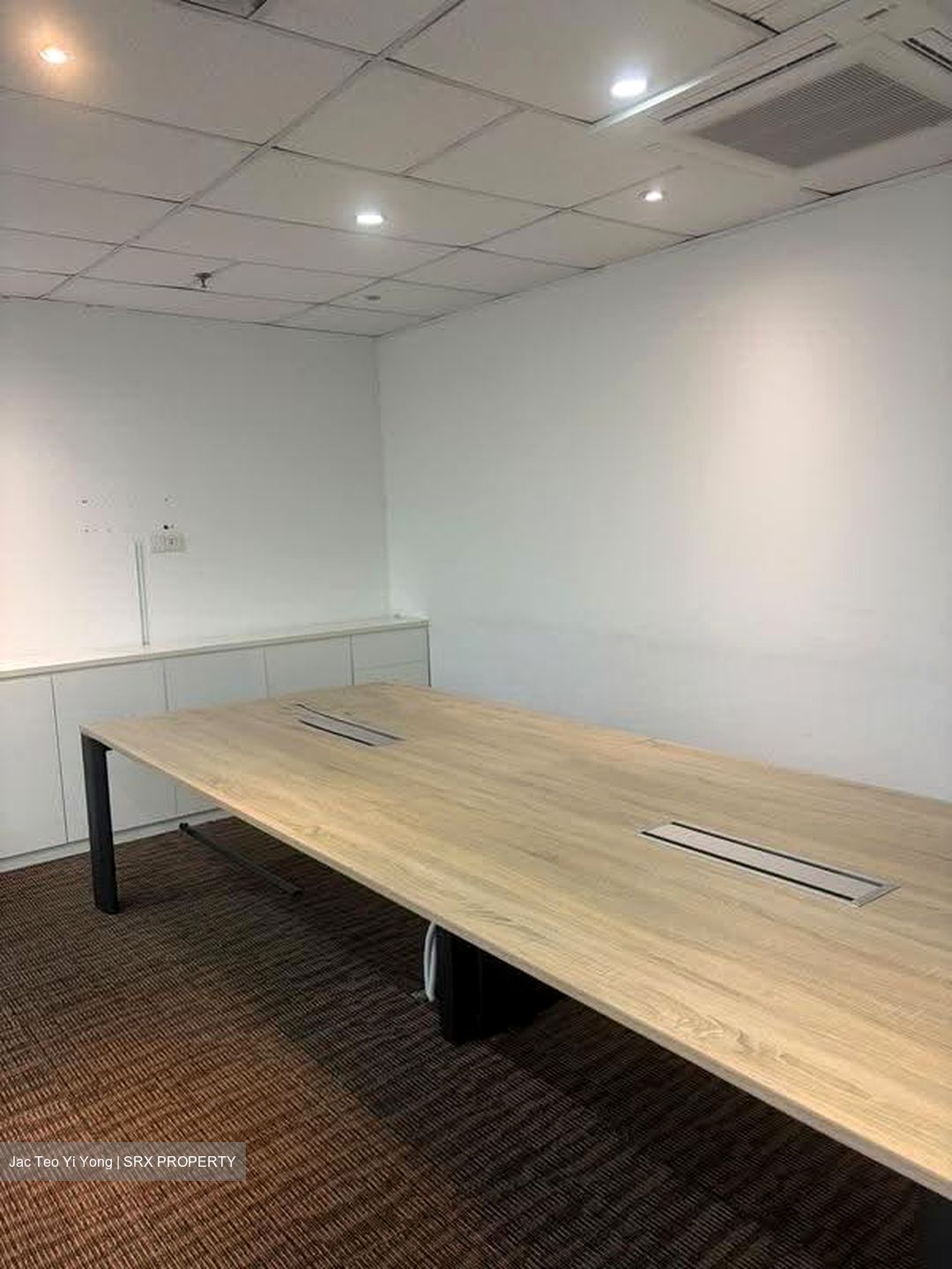 Royal Brothers Building (D1), Office #626855671